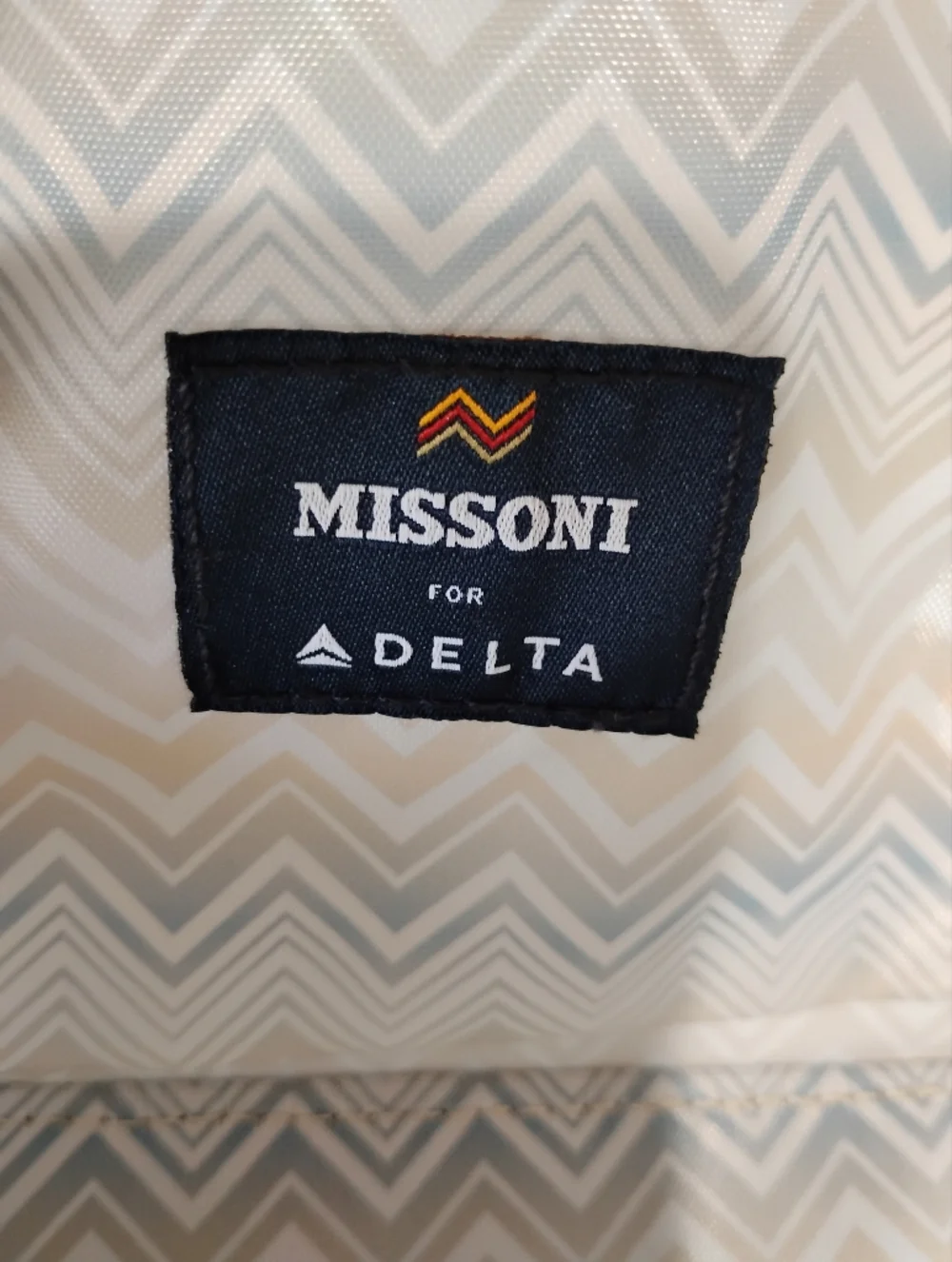 Missoni Delta Airlines Cream Chevron Zip Cosmetic Pouch with Gold Logo